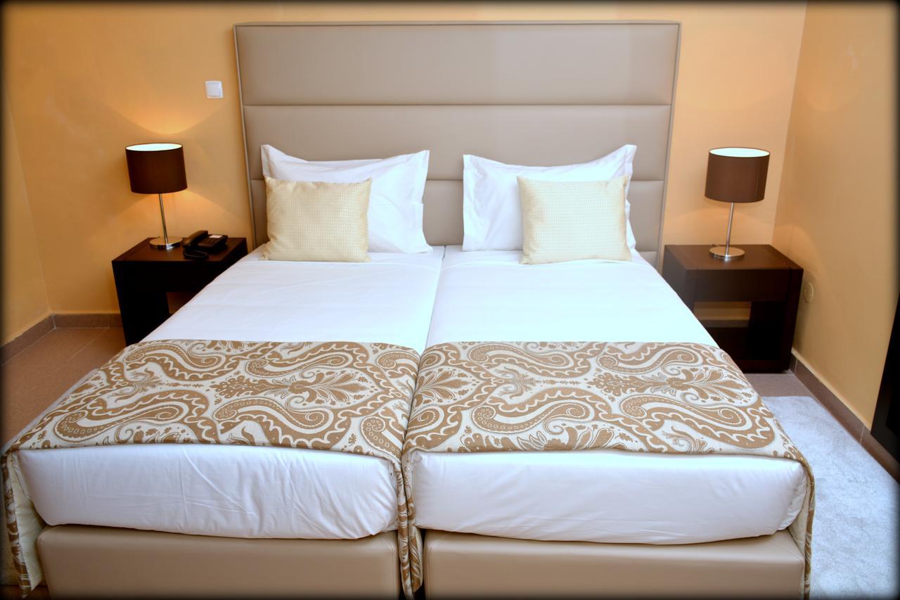 Hotel Imperio Бисау Экстерьер фото
